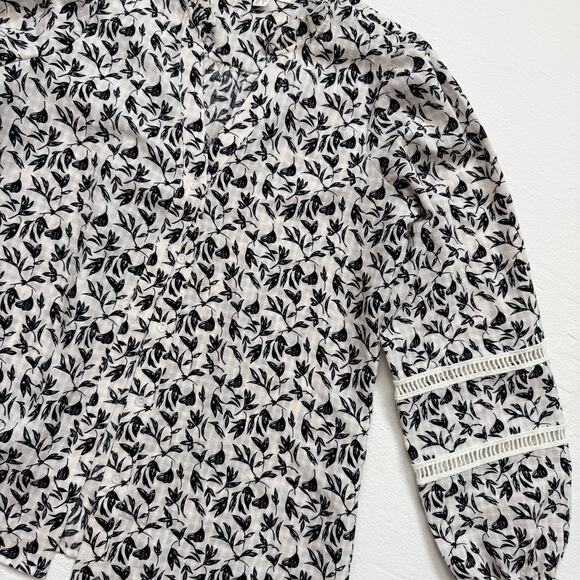 Haven & Blair Floral V-Neck Button Up Blouse Long Sleeve, Size Small - Picture 3 of 6